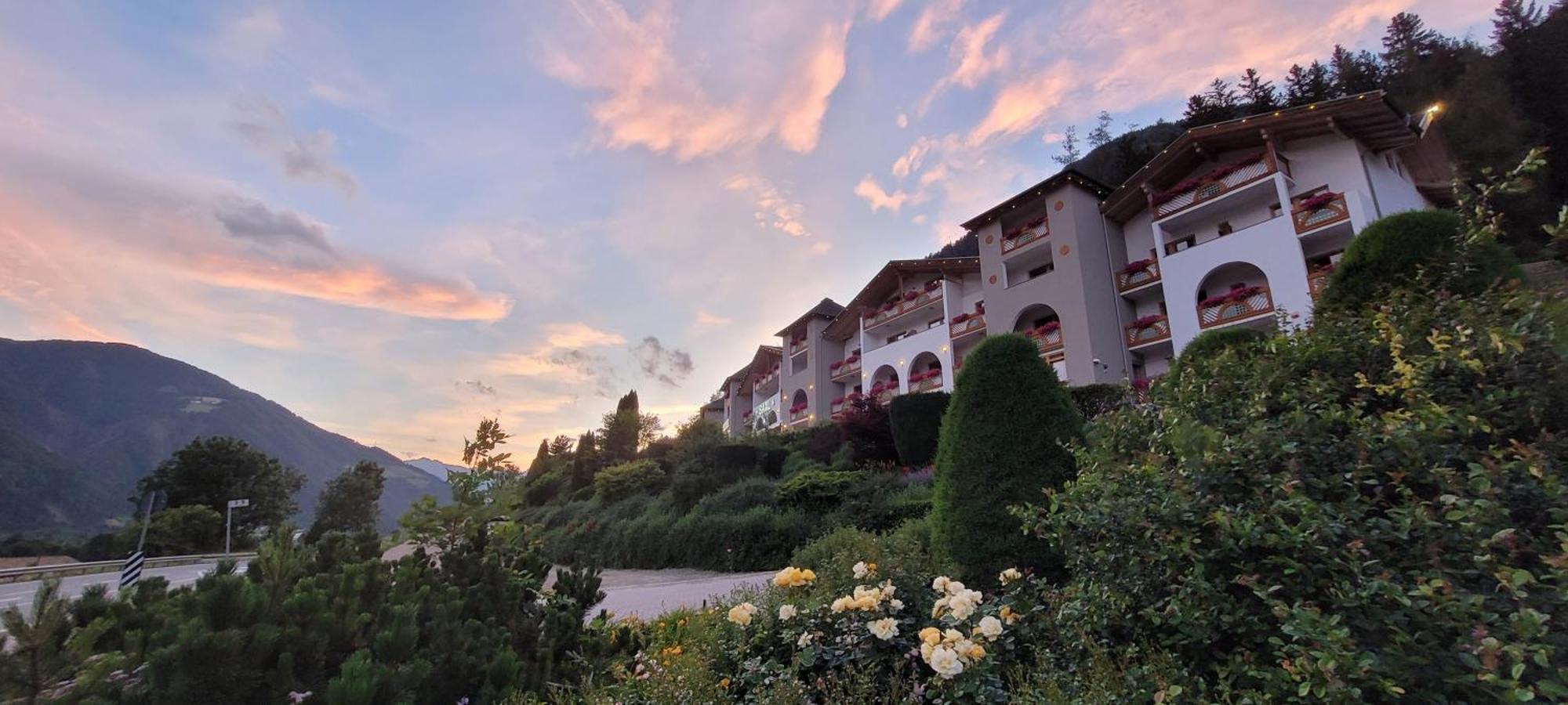 Hotel Saxl Campo di Trens Luaran gambar